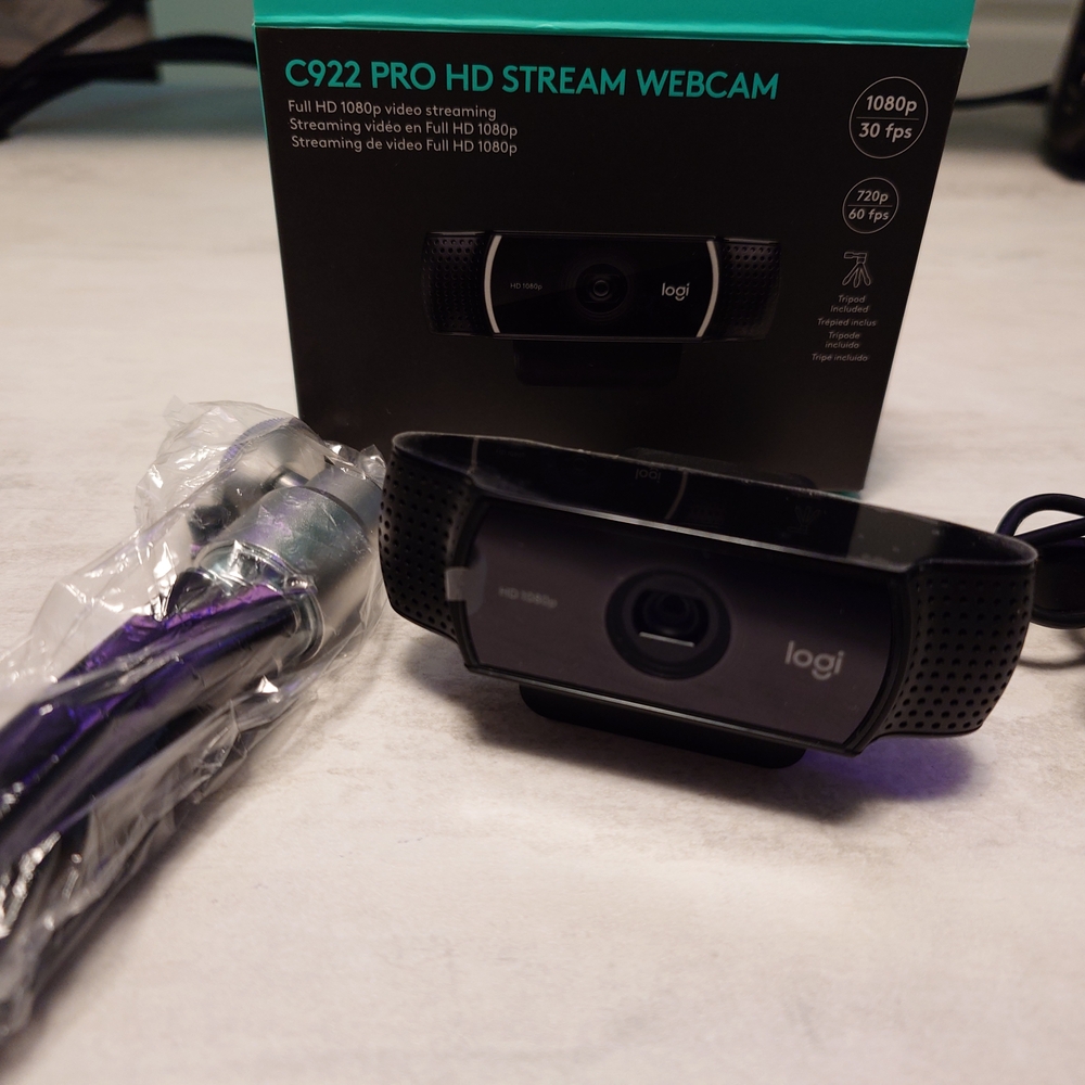 Logitech C922 Pro HD Stream Webcam - Black